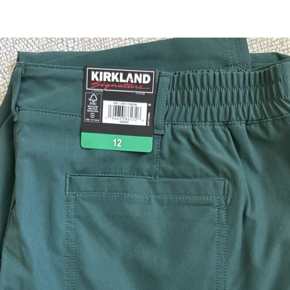 Kirkland Ladies’ Travel Pants Green 12 NWT